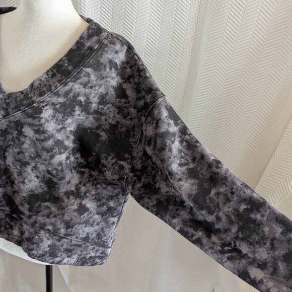 Fabletics Cozy Fleece V-Neck Sweatshirt Obsidian Tie Dye Size M Athleisure - Picture 4 of 13